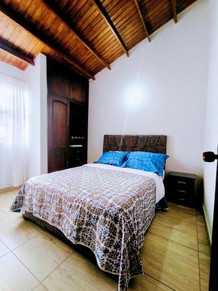 A la foto es mostra l'objecte Tu hogar perfecto fuera de casa situat a la ciutat de Pasto.