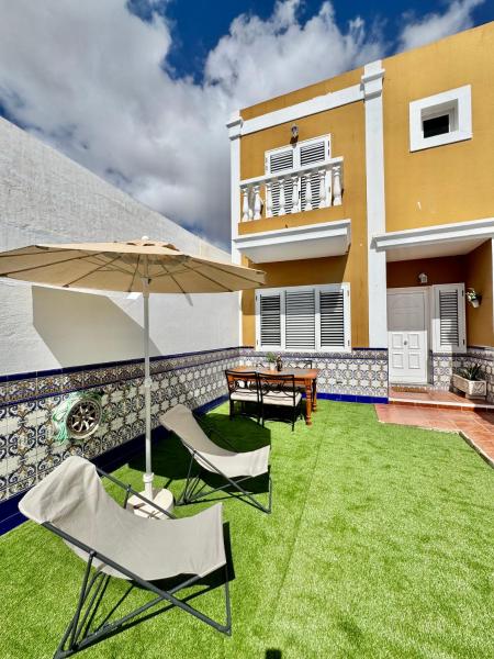 A la foto es mostra l'objecte Royal Home situat a la ciutat de Arrecife.