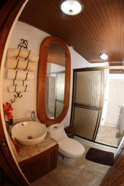 A la foto es mostra l'objecte Arenal Garden House situat a la ciutat de Venado.