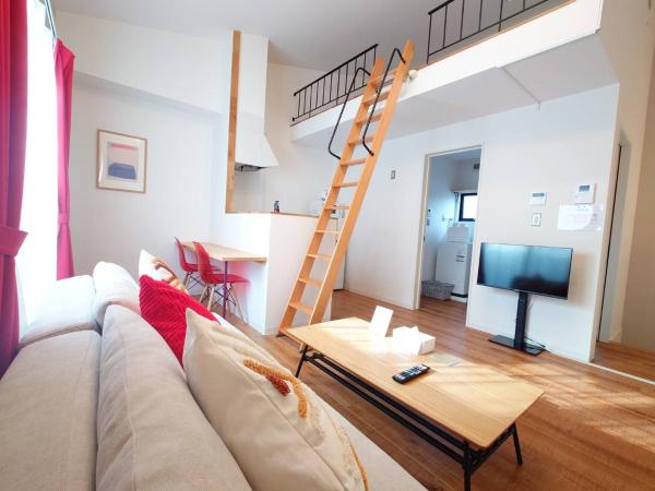 Na zdjęciu widoczny jest obiekt Neighbor's Hotel 五日市コイン通り położony w mieście Hiroszima.