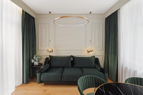 The photo shows the BICE apartments & Wellness located in the city of Cejle.