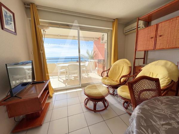 A la foto es mostra l'objecte T2 COIN CHAMBRE, TERRASSE 1ERE LIGNE MER, PISCINE situat a la ciutat de Sète.