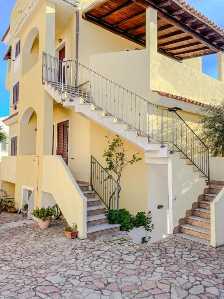 A la foto es mostra l'objecte Porto Apartments - La Caletta situat a la ciutat de La Caletta.