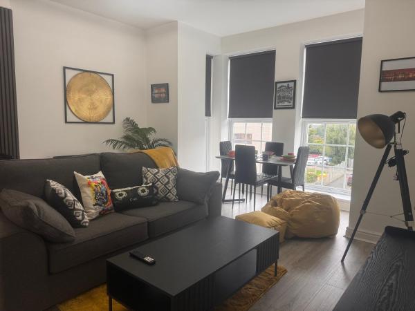 38 Everton Road Free onsite parking, Liverpool