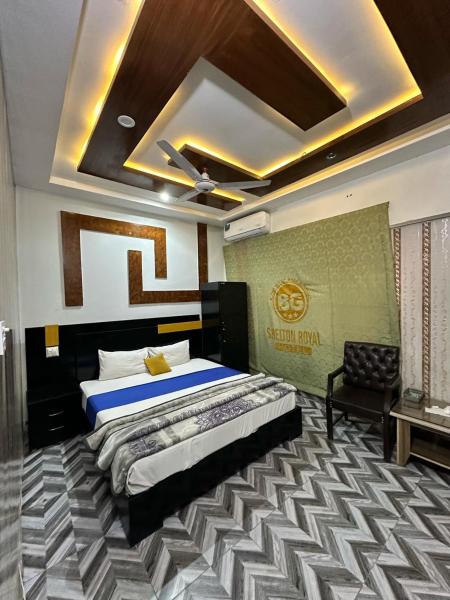 På billedet ses objektet Shelton Royal Hotel beliggende i byen Multan.