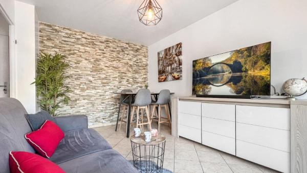 A la foto es mostra l'objecte HOMEY PRECIOSO - Terrasse privée - Wifi et Netflix situat a la ciutat de Ésery.
