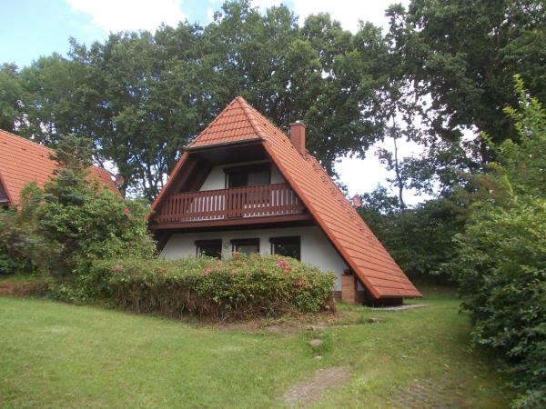 Kuvassa näkyy kohde Finnhäuser am Vogelpark - Haus Brizi, joka sijaitsee kaupungissa Marlow.