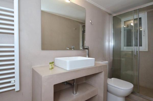 Φωτογραφία 5: Studio in the heart of Athens, next to Metro &...
