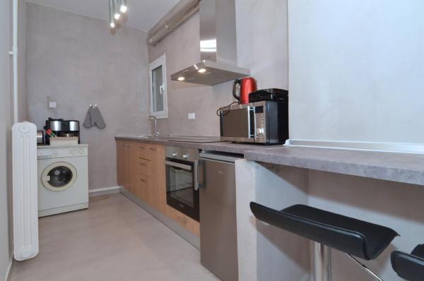 Φωτογραφία 9: Studio in the heart of Athens, next to Metro &...