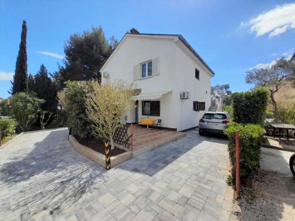 A la foto es mostra l'objecte Lovely Studio Malina close to the Beach situat a la ciutat de Krk.