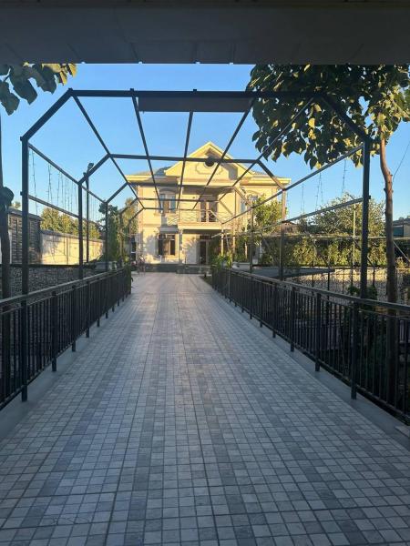 A la foto es mostra l'objecte Ergis Villa situat a la ciutat de Kadyrʼya.