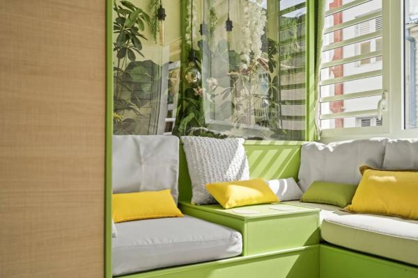 På bilden syns objektet Bohème Tropical Chic Immeuble Le Botanik som ligger i staden Sainte-Thérèse.