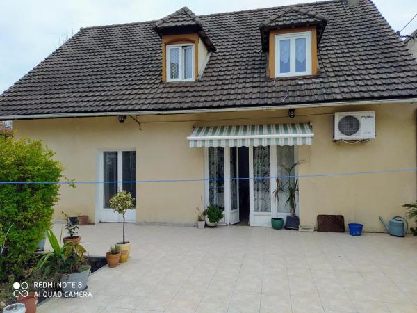 A la foto es mostra l'objecte Chambres des Travailleurs situat a la ciutat de Aulnay-sous-Bois.