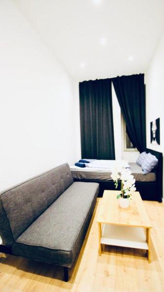 Super Central Cozy 5 BR Shared Apt 10Min Walk to Augarten, Vienna