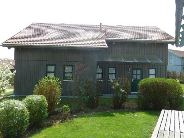 Na zdjęciu widoczny jest obiekt Ferienhaus Nr 16B2, Feriendorf Hagbügerl, Bayr Wald położony w mieście Waldmünchen.