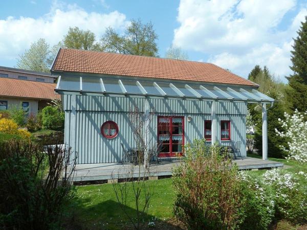 На фото показан объект Ferienhaus Nr 15C, Feriendorf Hagbügerl, Bayr Wald, расположенный в городе Вальдмюнхен.