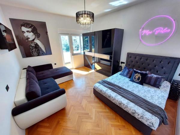 Mini Palais - Beachfront, 5 Min Center - Split
