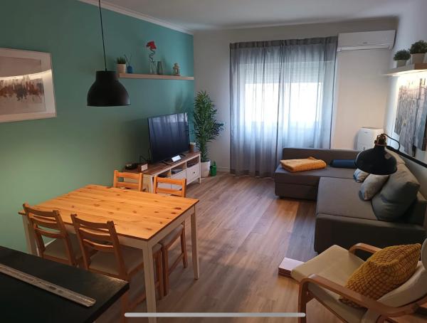 Na fotografii je vidět objekt Comfortable flat near the beach nacházející se ve městě Parede.