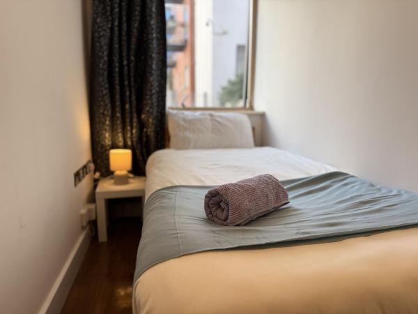The BH Suites, Бирмингем