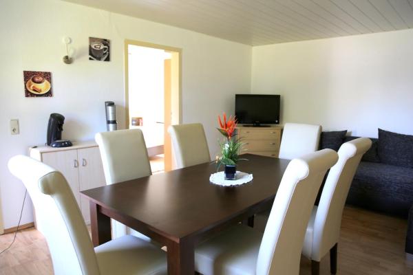 Nella foto è visibile l'oggetto Bungalow mit Pool situato nella città di Pruchten.