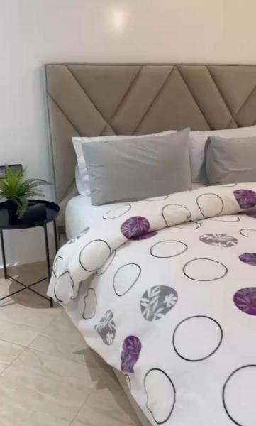 Na zdjęciu widoczny jest obiekt Appartement de luxe à khouribga położony w mieście Dechret Charfa.