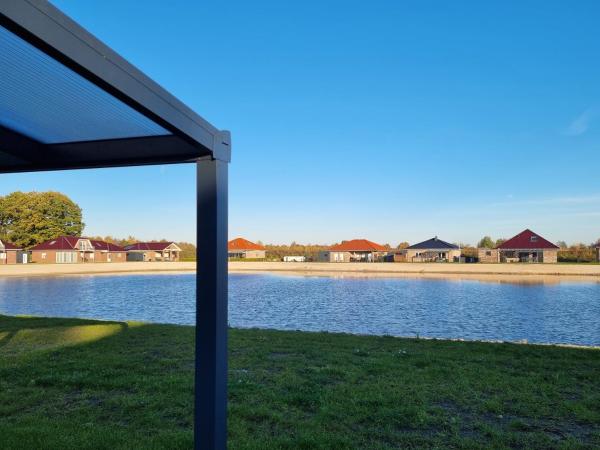 På billedet ses objektet Seehaus Westufer beliggende i byen Walchum.