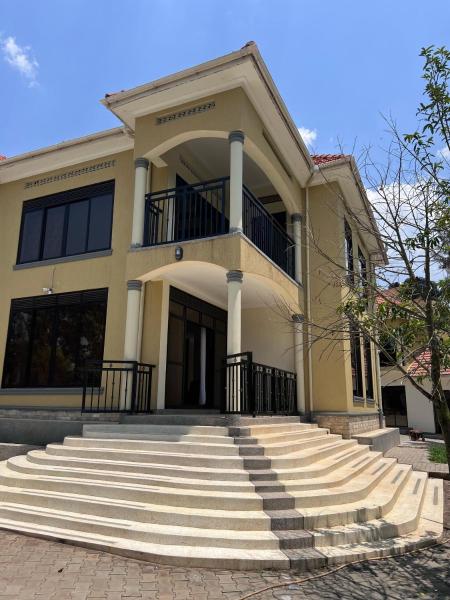 En la foto se muestra el objeto The Rêve Mbarara Hotel ubicado en la ciudad de Bakijurura.