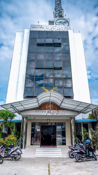På bildet vises objektet Melin Hotel Tanjungpinang som ligger i byen Sembulang.