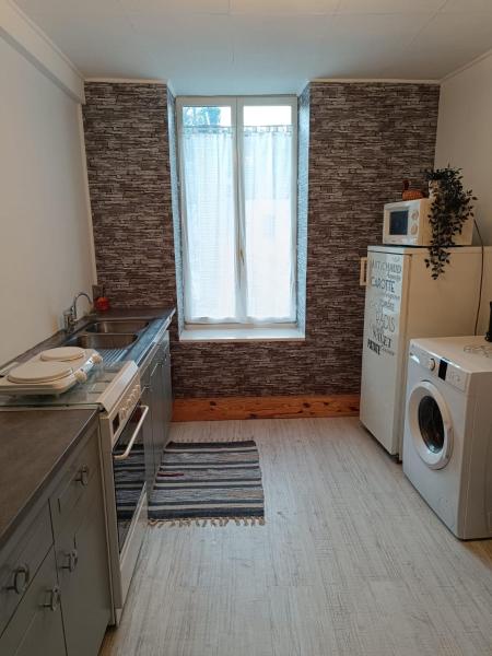 A la foto es mostra l'objecte Appartement au centre de Bourbon situat a la ciutat de Franchesse.