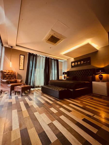 A la foto es mostra l'objecte Gold crest, Luxury One bedroom apartment situat a la ciutat de Lahore.