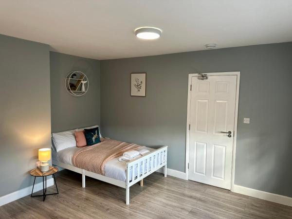 Cosy En-suite Double Room1 Heathrow Accommodation - 豪恩斯洛