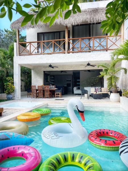 Luxury House Tomanoa - 10pers - 4rooms - Pool - Hotjacuzzi - Speed Wifi -Waterfall - Tulum