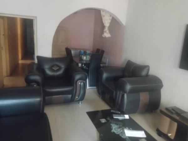 The photo shows the Bungalow located in the city of Irete.