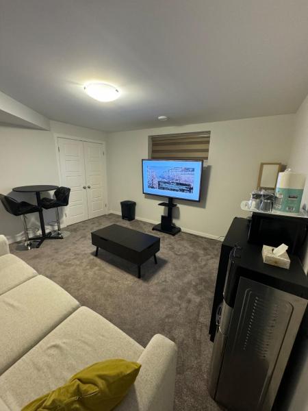 A la foto es mostra l'objecte Private luxury Guest Suite in Winnipeg, Separate Entrance and Free Parking situat a la ciutat de Transcona.