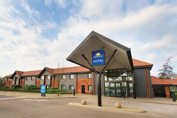 På billedet ses objektet Days Inn Stevenage North beliggende i byen Baldock.