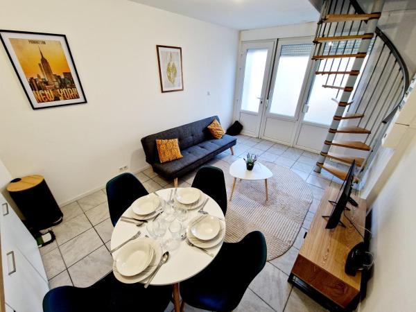 A la foto es mostra l'objecte Duplex tout équipé situat a la ciutat de Marpent.
