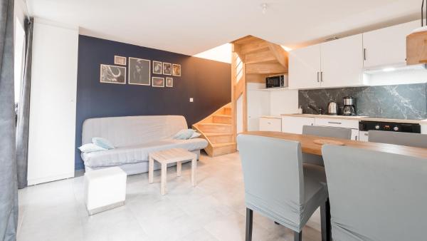 A la foto es mostra l'objecte Le petit Lodge situat a la ciutat de Fougeré.