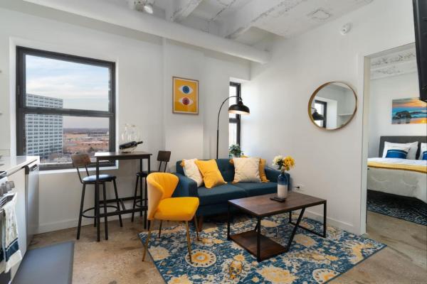 Regal Stylish Uptown Loft Beachfront Rooftopwfhgym - Evanston, IL