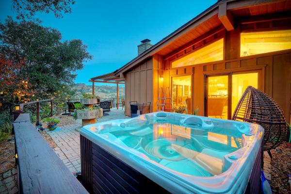 På billedet ses objektet 3046 Skycrest Drive beliggende i byen Bonsall.