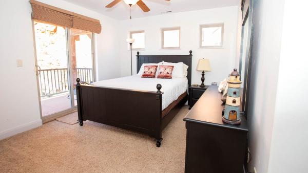 Op de foto is het object Tranquil Desert Lodge Kanab Luxury Vacation Home te zien, gelegen in de stad Kanab.