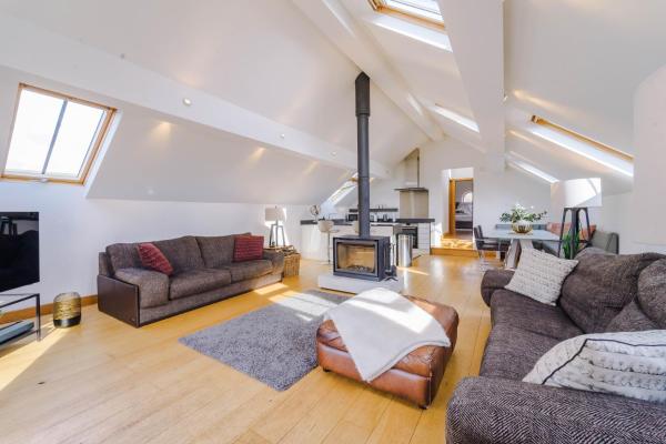 A la foto es mostra l'objecte Cobstone Cottage situat a la ciutat de Walmersley.