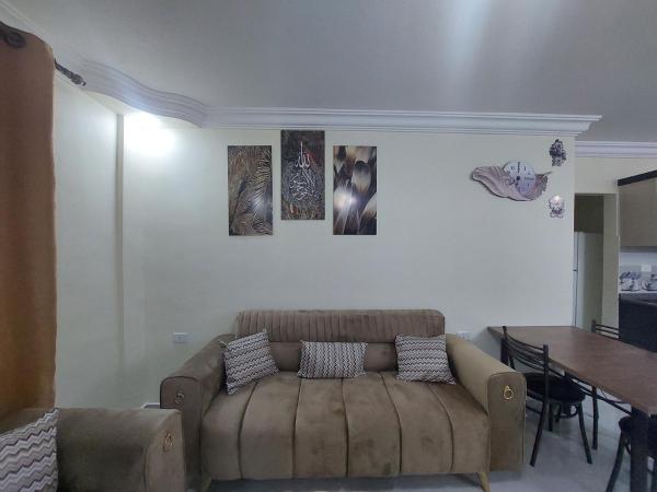 Na foto é possível ver o objeto New zarqa localizado na cidade de Abū aş Şalīḩ.