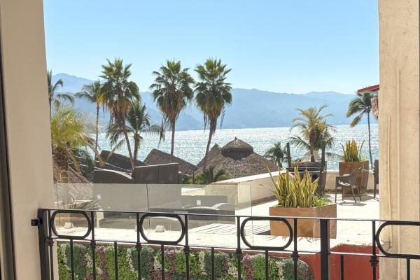 Bilde 9: Spacious, comfortable, and with beach access!