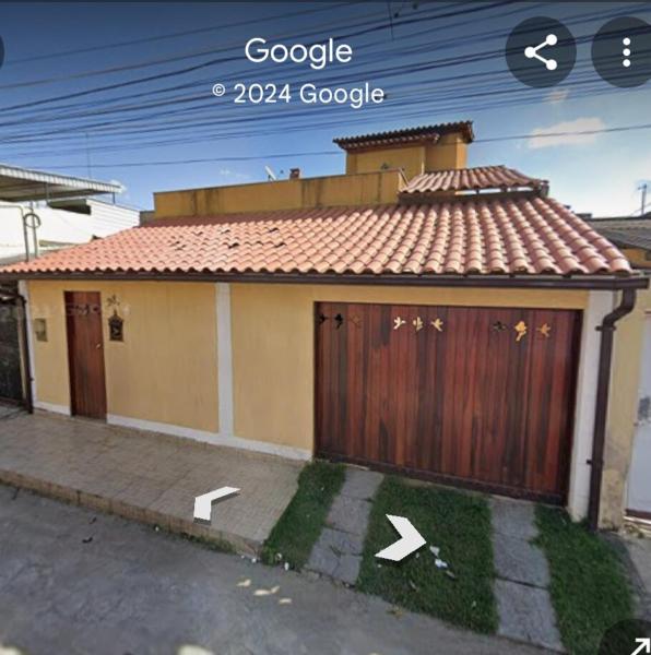 A la foto es mostra l'objecte Comfortable and spacious home! situat a la ciutat de Cosmos.