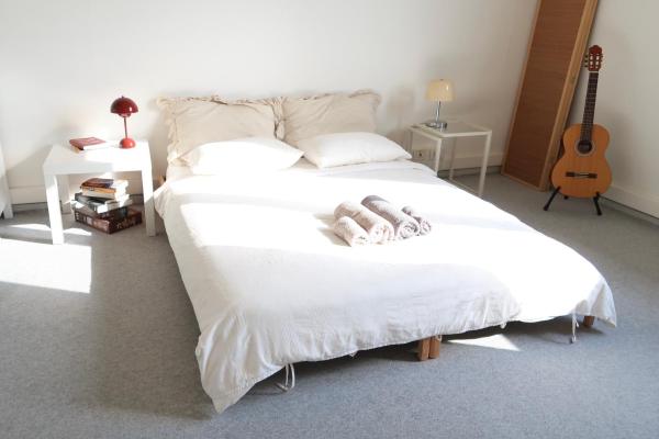 Bright and Spacious Esthers Room H, Florencia