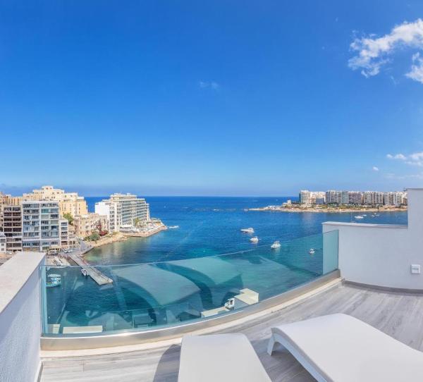 Seafront Penthouse Triplex- Roof Terrace & Hot Tub - Valeta