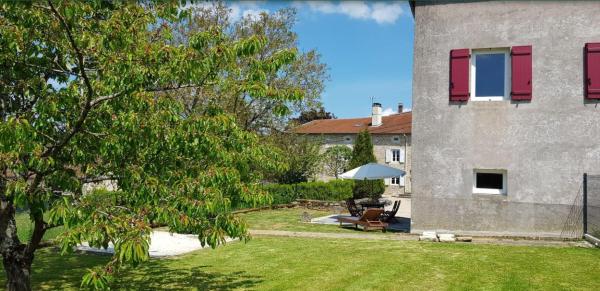 På bildet vises objektet Gîte de La Madone som ligger i byen Balléville.