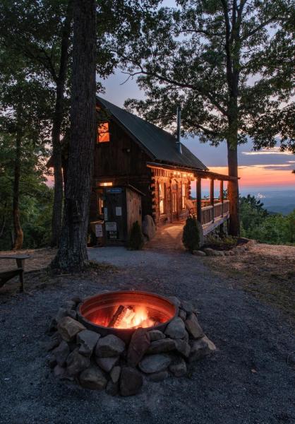 Na zdjęciu widoczny jest obiekt Unique Tiny Home Cabin - Breathtaking Views położony w mieście Seymour.