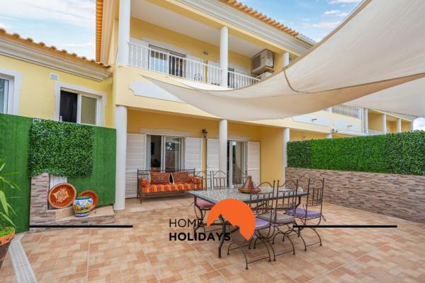 Na zdjęciu widoczny jest obiekt #298 Villas Luz H by Home Holidays położony w mieście Fontainhas.