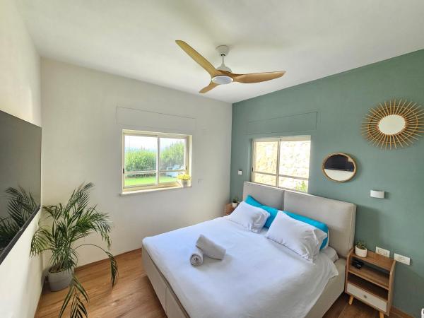 A la foto es mostra l'objecte Casa Galilea חופשה גלילית עם בריכה פרטית וג'קוזי situat a la ciutat de Parod.